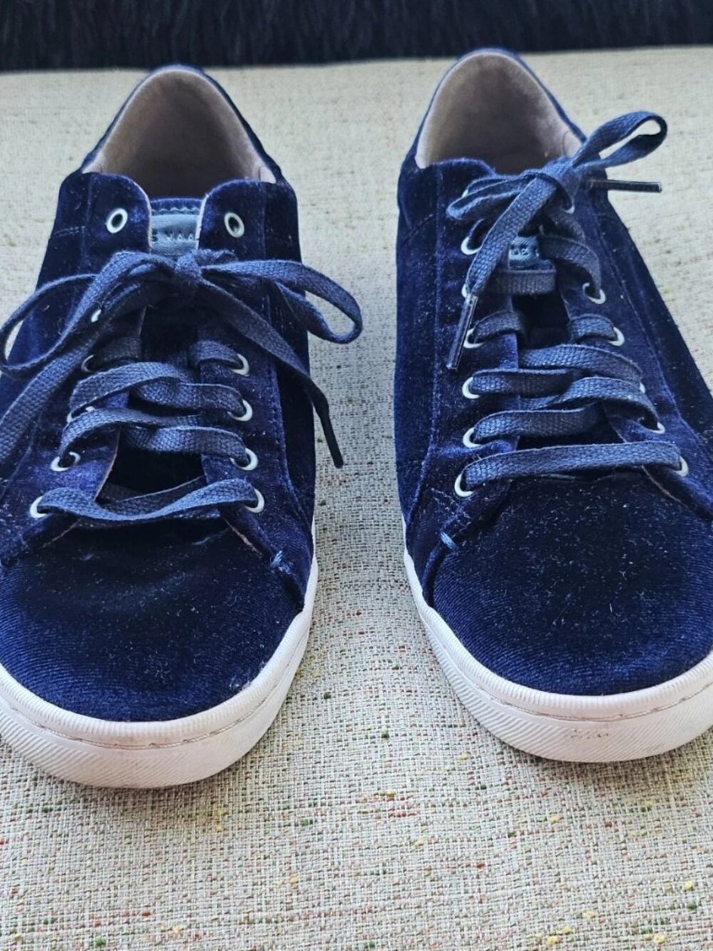 Cole Haan Women Shoes navy Blue Velvet Upper Lace Up Sneaker Size 8.5 WO - Picture 3 of 12